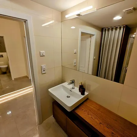 Gold Apartment